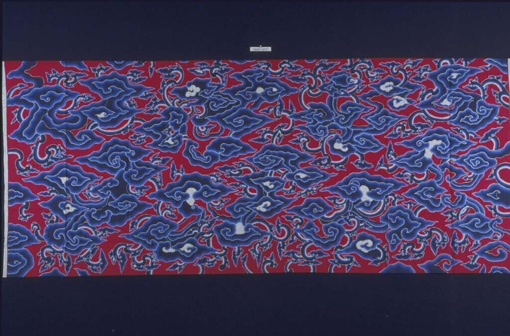 Wikkelrok met bekend wolk- of rotsmotief