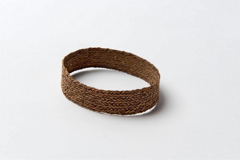 Armband van gevlochten rotan