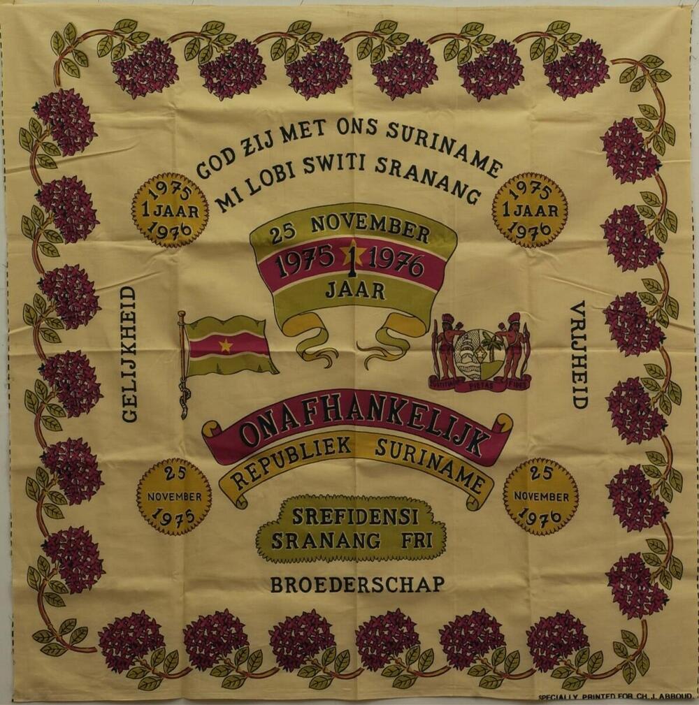 Hoofddoek ter herinnering aan 1 jaar Onafhankelijkheid, 25 november 1976
