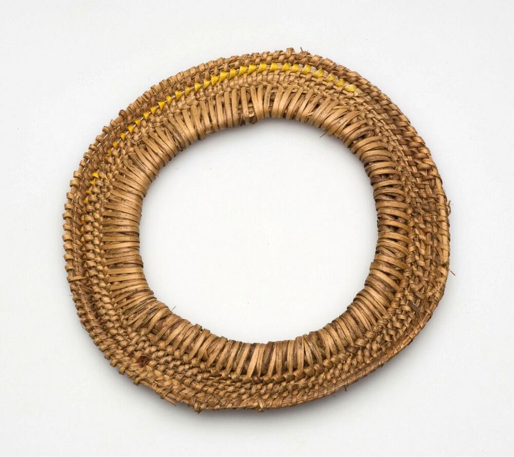 Armband van gevlochten rotan