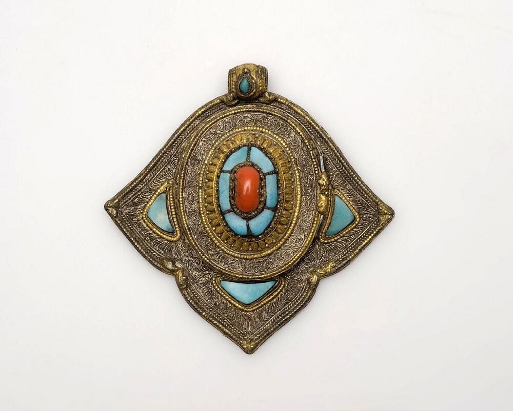 Hanger met binnenin een Boeddha figuurtje