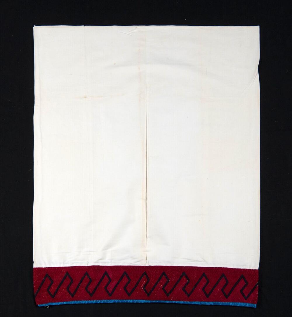 Wrap-around skirt (enredo)