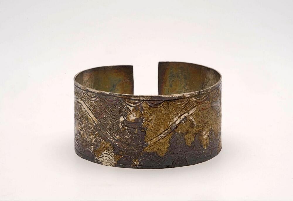 Brede zilverkleurige armband
