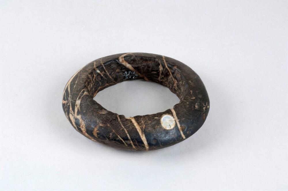 Stenen bovenarmband voor mannen