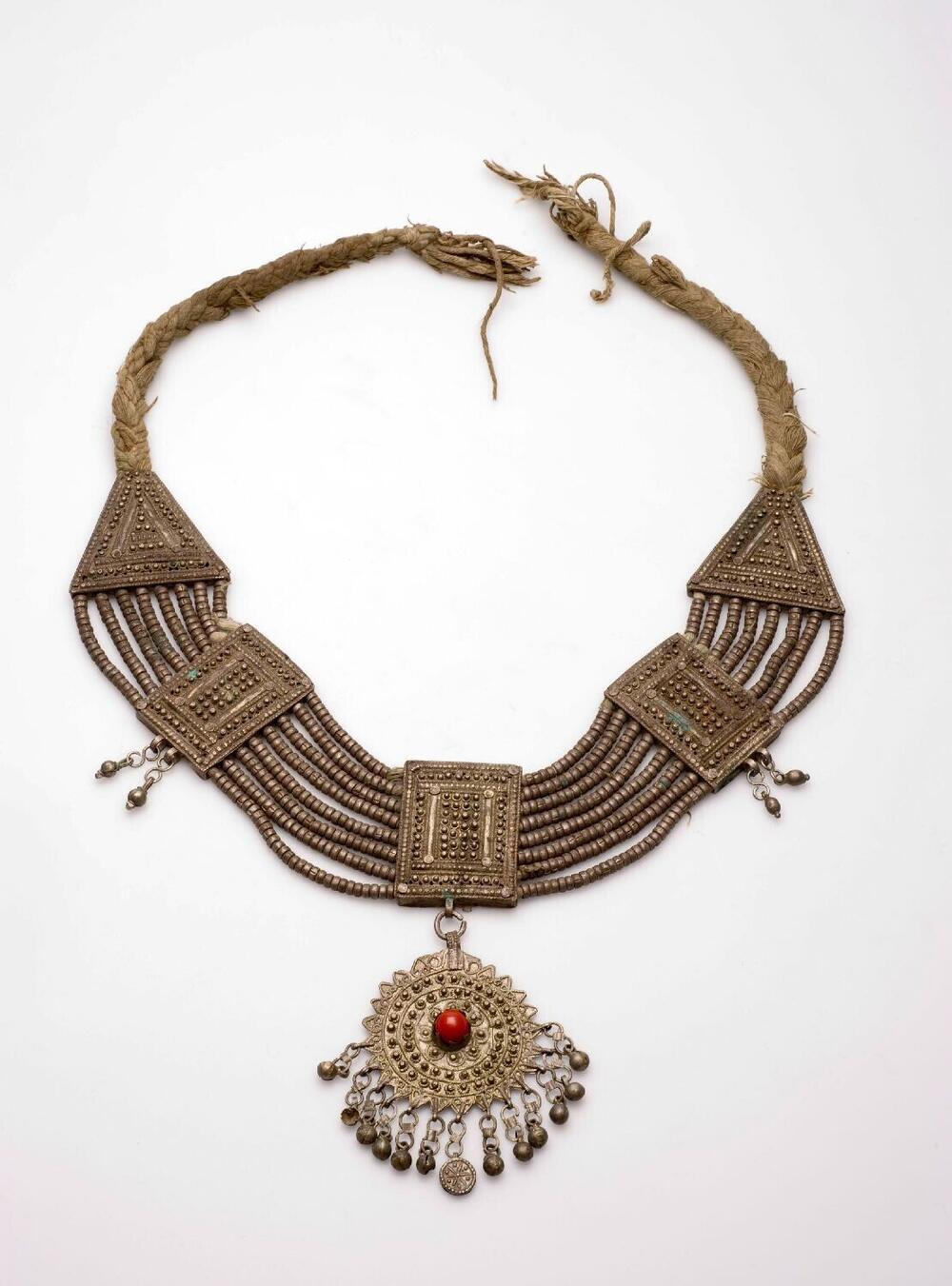 Halsketting met schijfvormige hanger