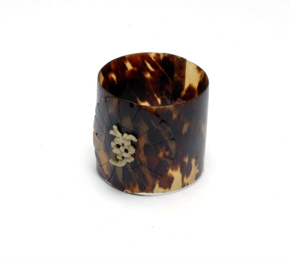 Armband, gemaakt van schildpad