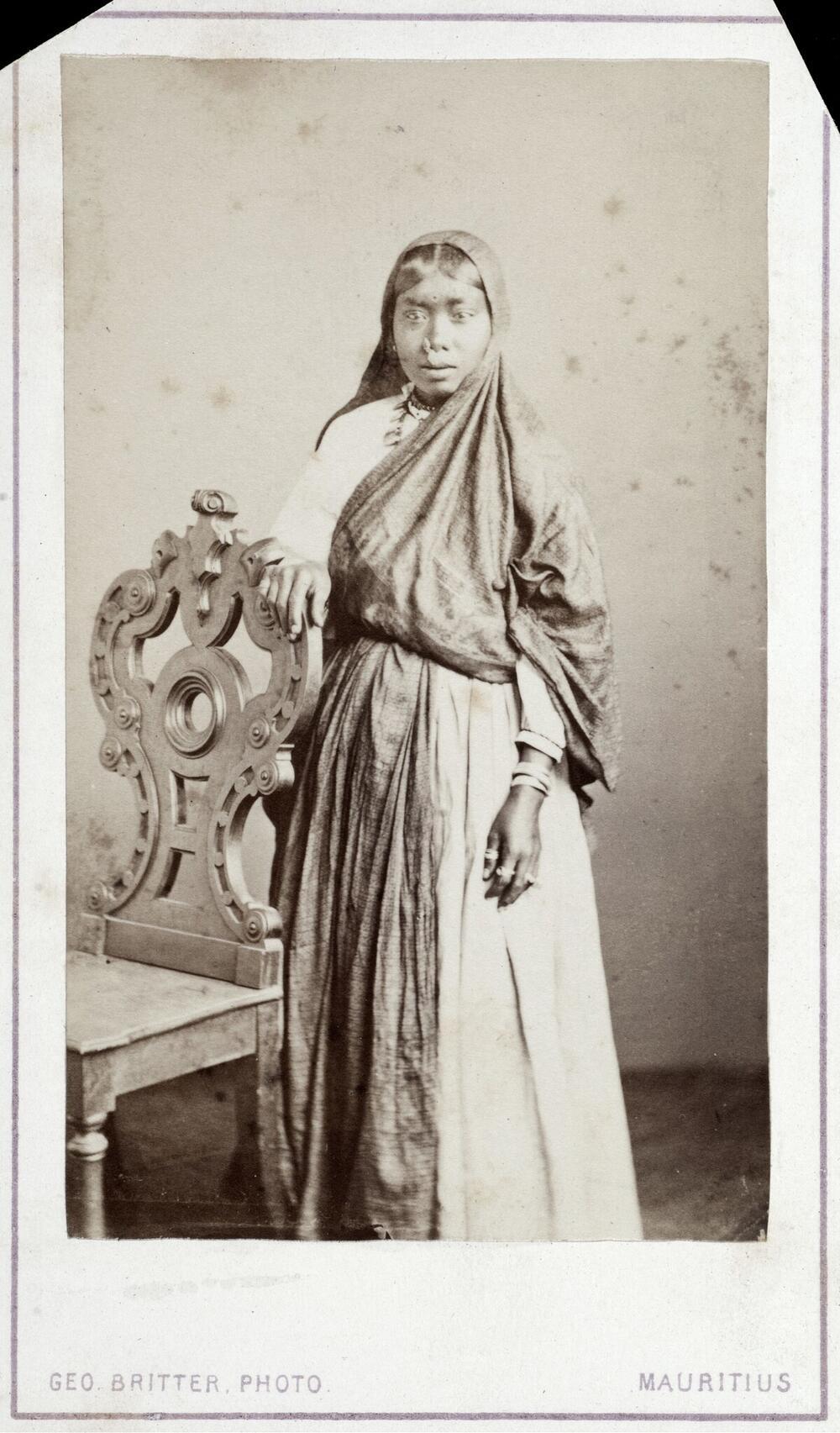 Studioportret van een Indiase vrouw, Mauritius