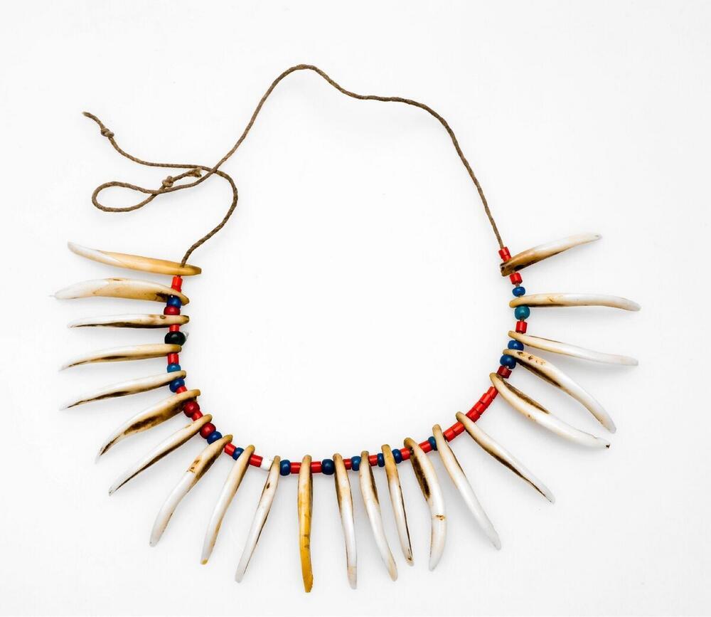 Kralenketting met koeskoestanden