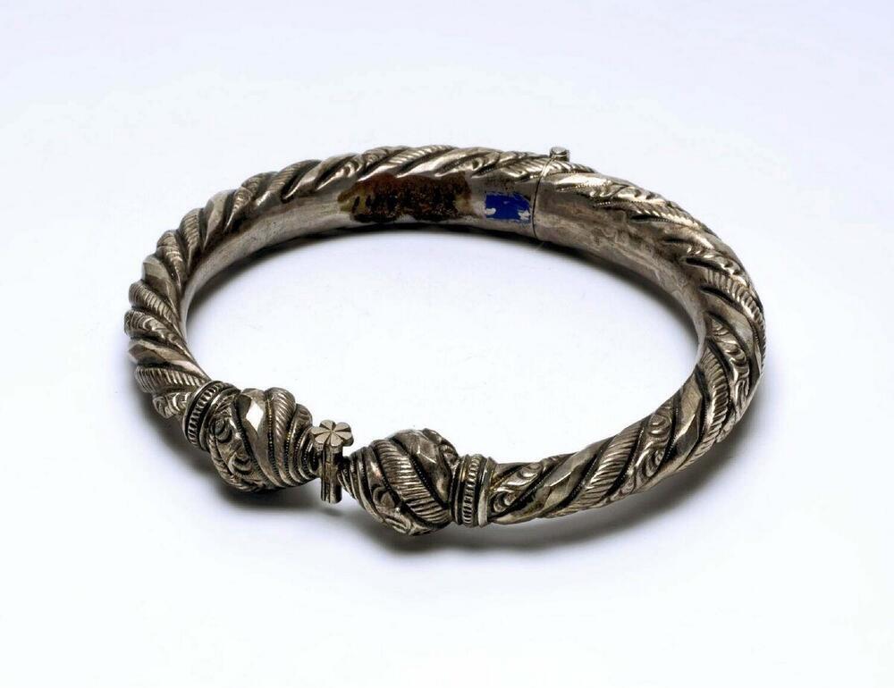Zilveren beenring