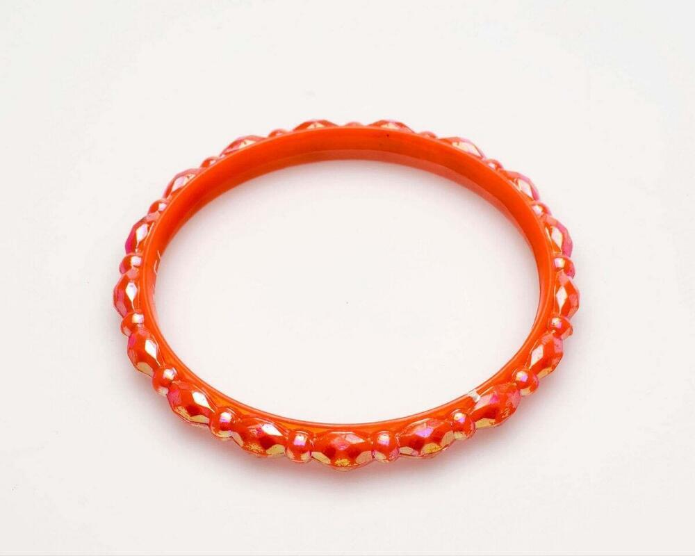 Plastic armband