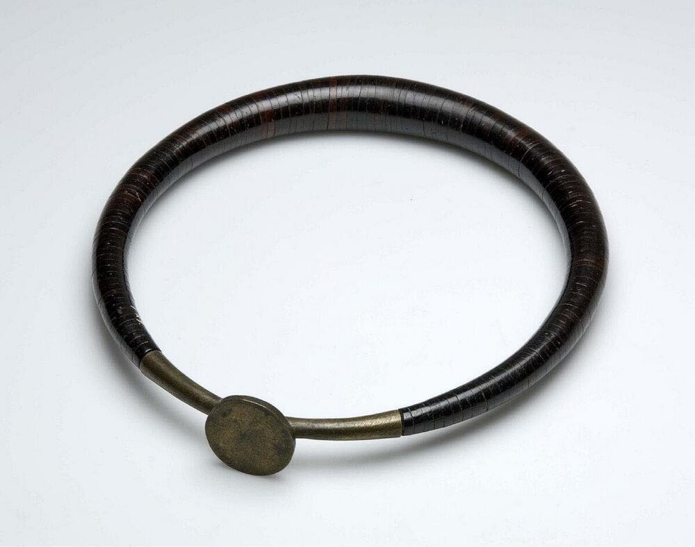 Neck ornament