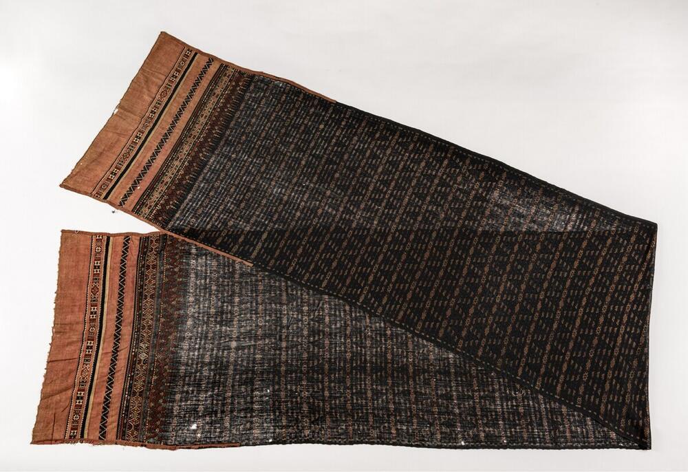Ikat-doek met kelim-techniek