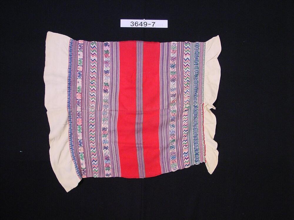 Vrouwenblouse met ingeweven motieven