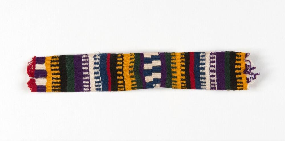 Haarband met geometrische motieven