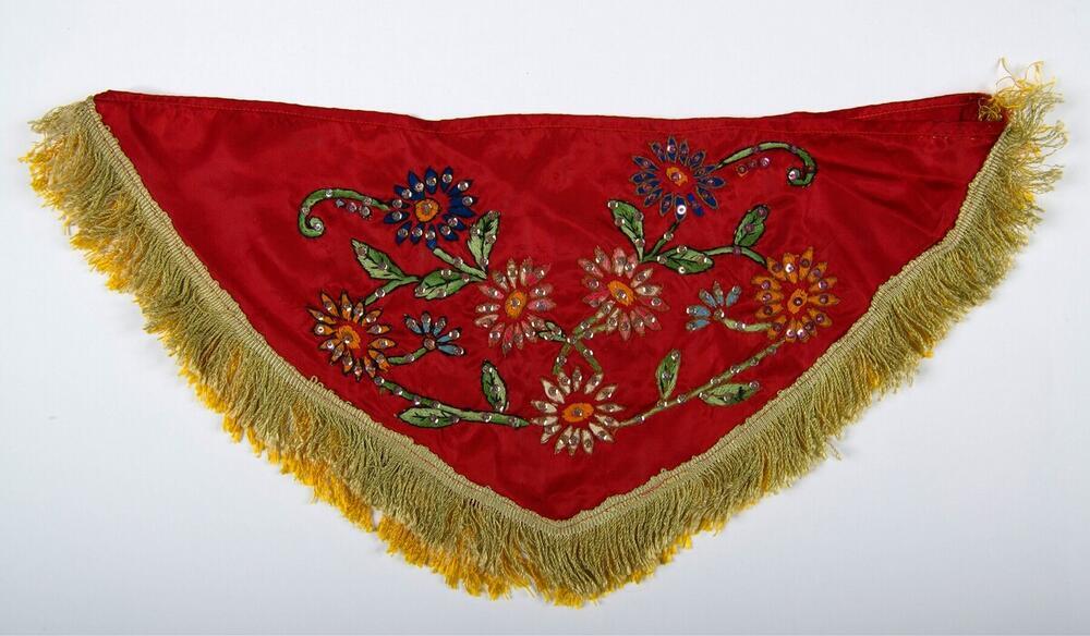 Omslagdoek van een danskostuum (Guaguadanser)