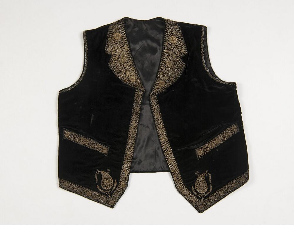 Zwart fluwelen vest, onderdeel van kostuum