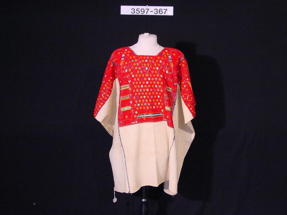Wit katoenen blouse met ingeweven versieringspatroon aan het bovenstuk