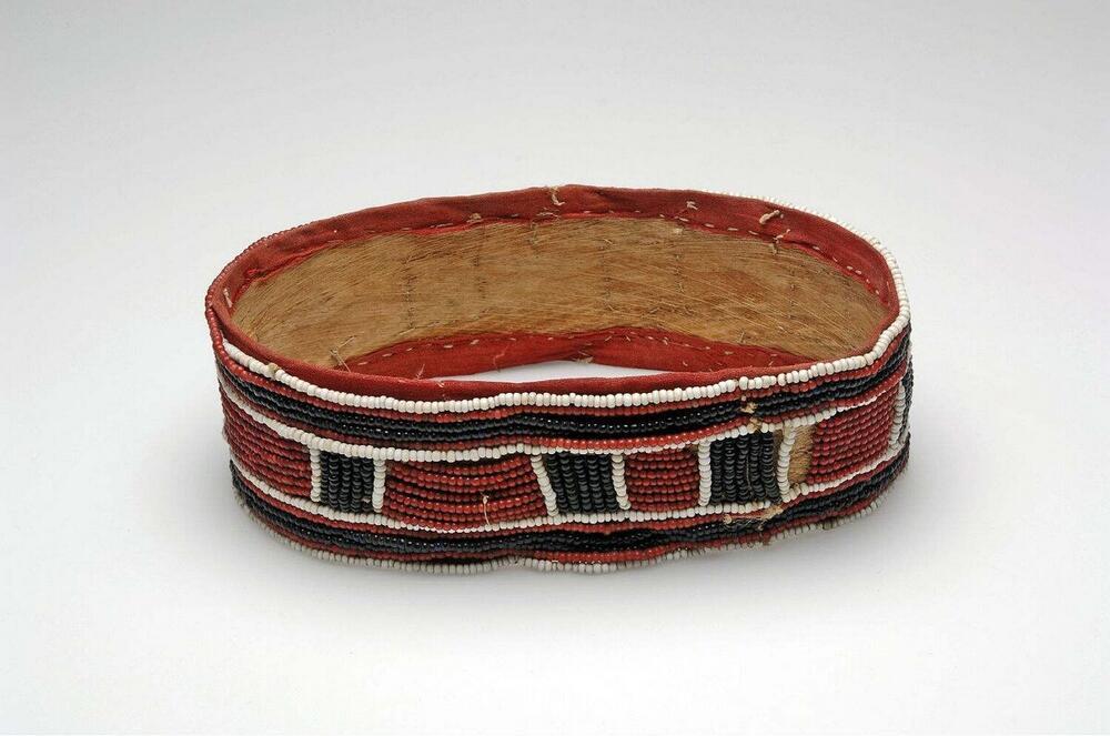 Vrouwenhoofdband met kralensnoeren