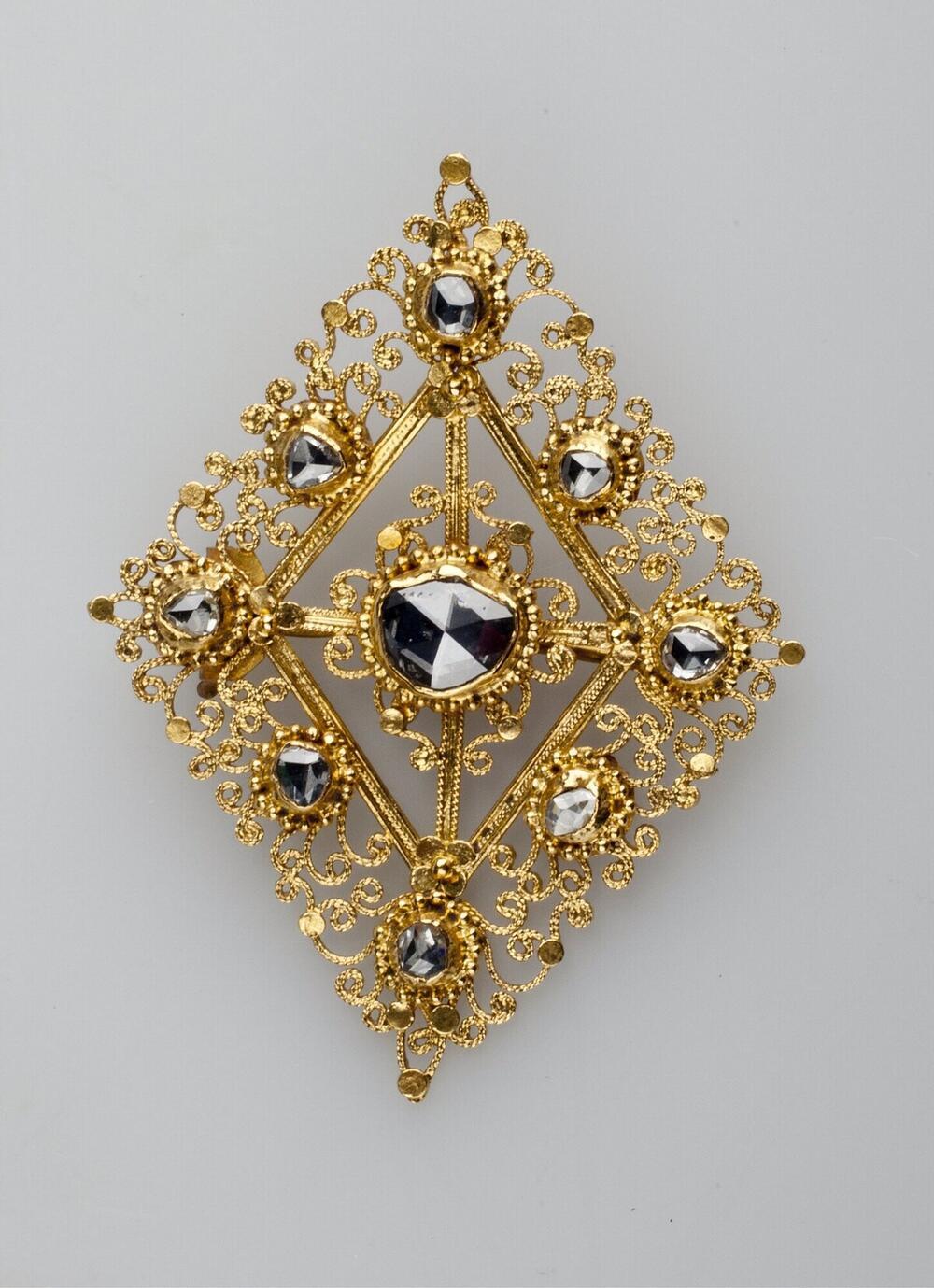 Brooch