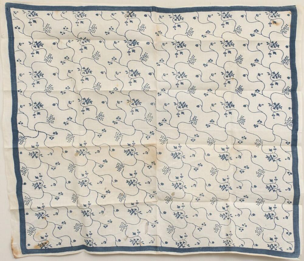Katoenen hoofddoek in blauw-zwart met plantmotieven