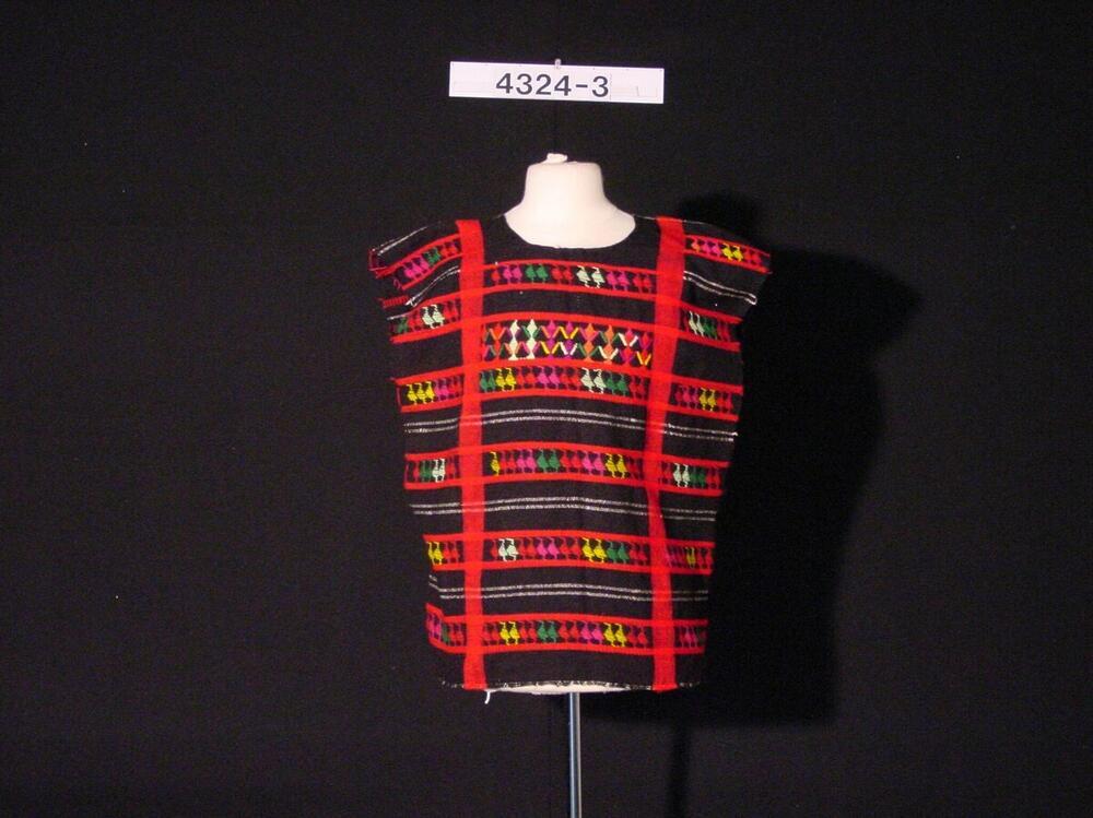 Kinderblouse met strepen en bonte geometrische figuurtjes