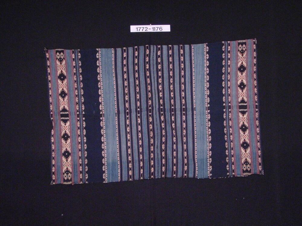 Kokerrok met ornament in scheringikat