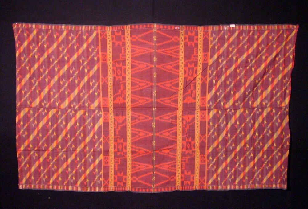 Katoenen heupdoek, versierd met ikat op de inslag