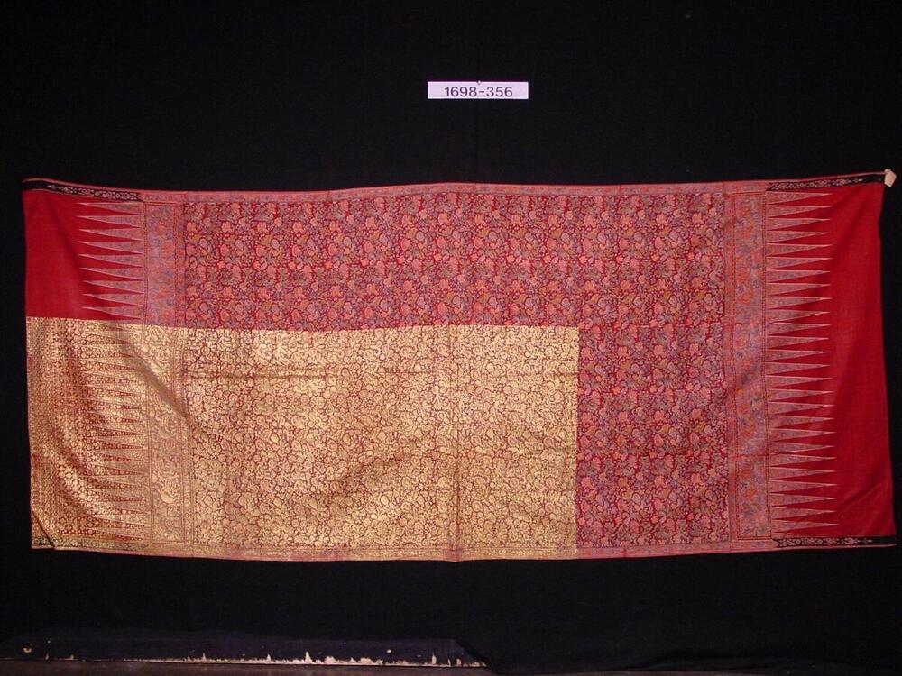 Hipcloth, coton with gold foil, from Coromandel