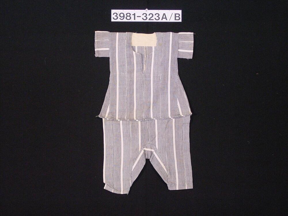 Blouse, onderdeel van een gestreept jongenspak