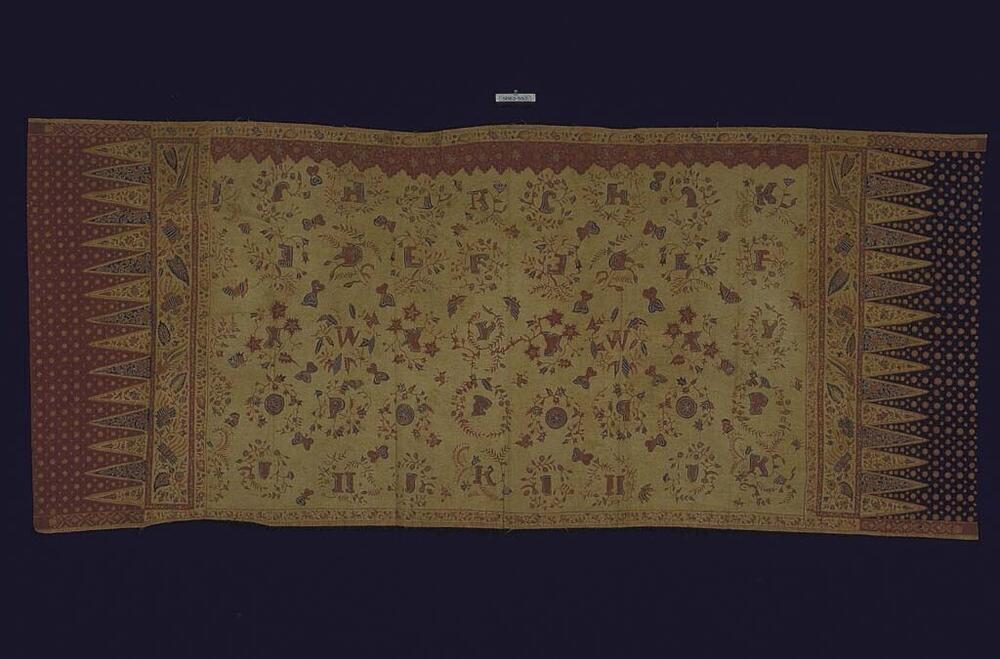 Wikkelrok met Chinese vlinders, florale motieven en tekens, met de uiteinden in verschillende…