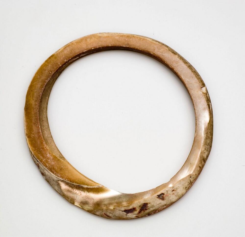 Parelmoeren armring