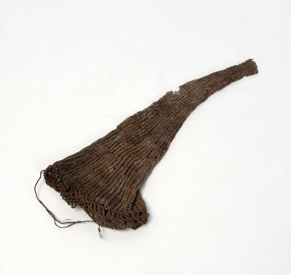 Hairnet of knotted cord for men