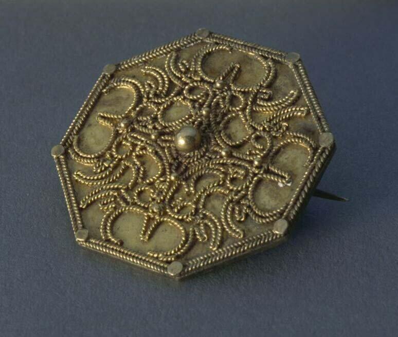 Verguld zilveren broche