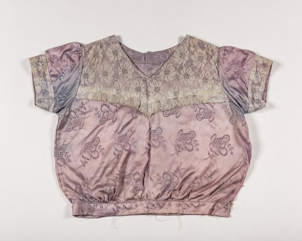 Blouse - onderdeel van een danskostuum (Danza de la Pluma)
