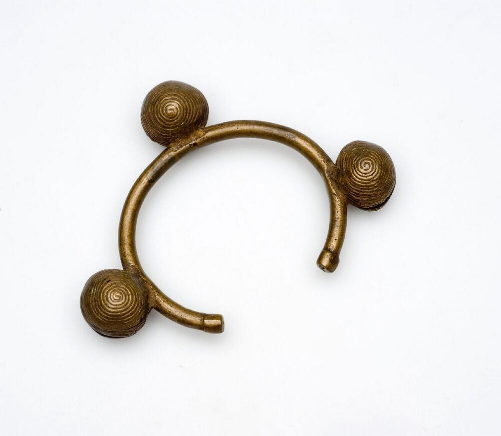 Bronzen armband met 3 bellen