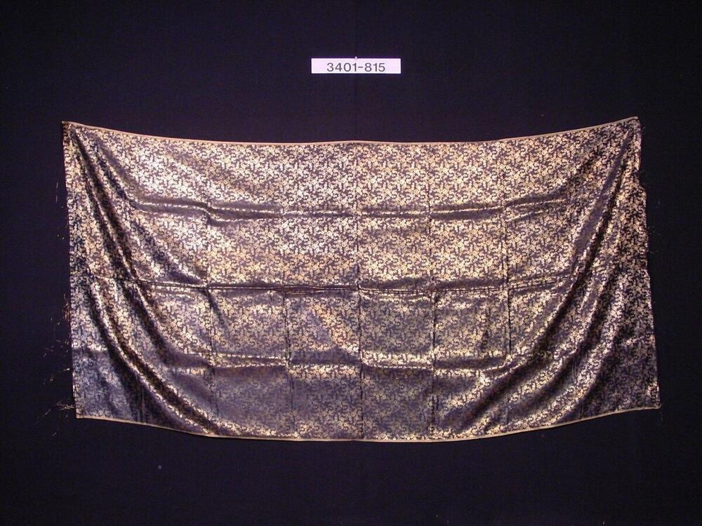 Doek van brokaatstof met bloemmotief