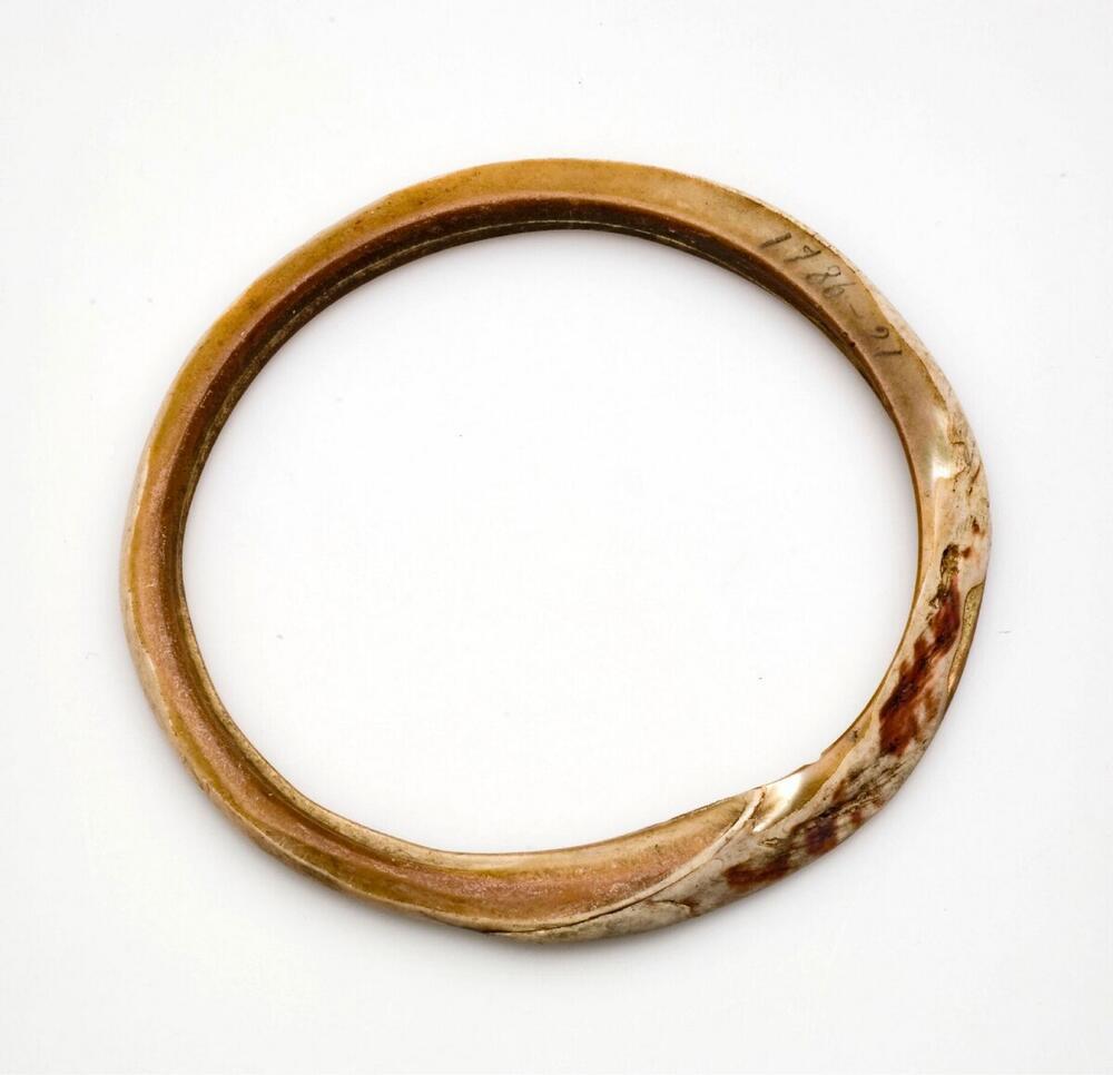 Parelmoeren armring
