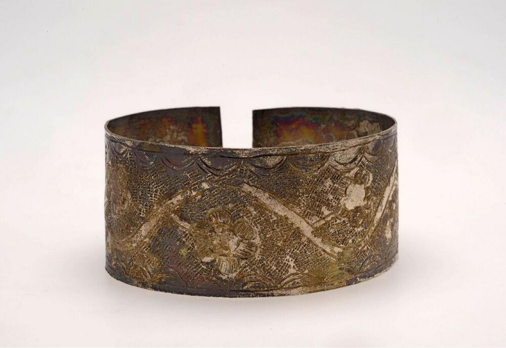 Brede zilverkleurige armband