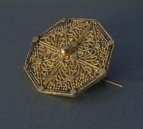 Verguld zilveren broche