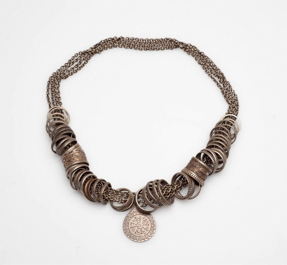 Halsketting voor kleine kinderen, tevens amulet