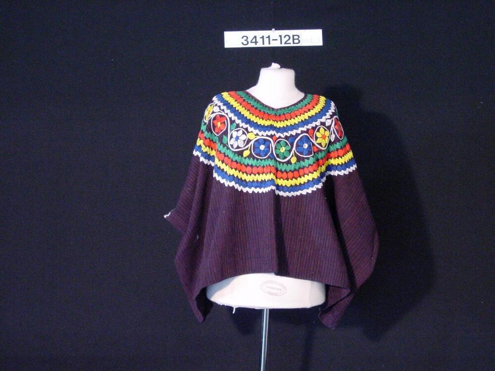 Katoenen blouse, onderdeel van een vrouwenkostuum
