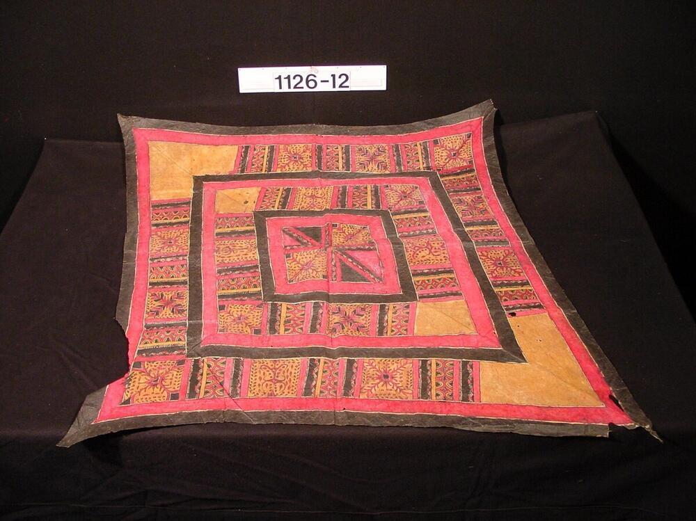 Painted barkcloth headcloth