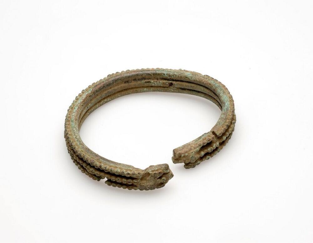 Bronzen arm/beenring