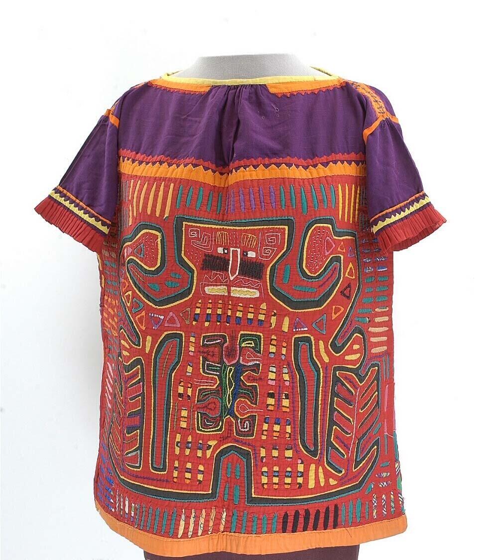 Katoenen vrouwenblouse met appliqué versieringen