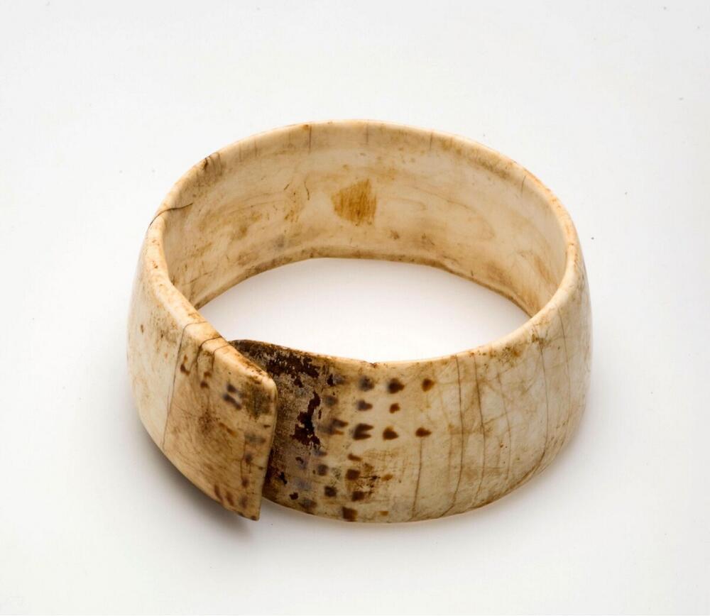 Ronde armband van schelp
