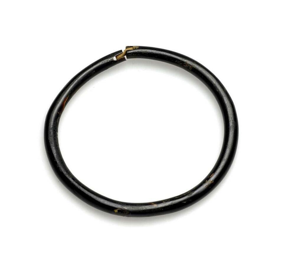 Armring van zwarte koraal