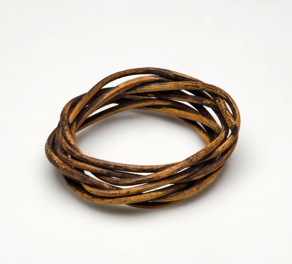 Armband van gevlochten rotan