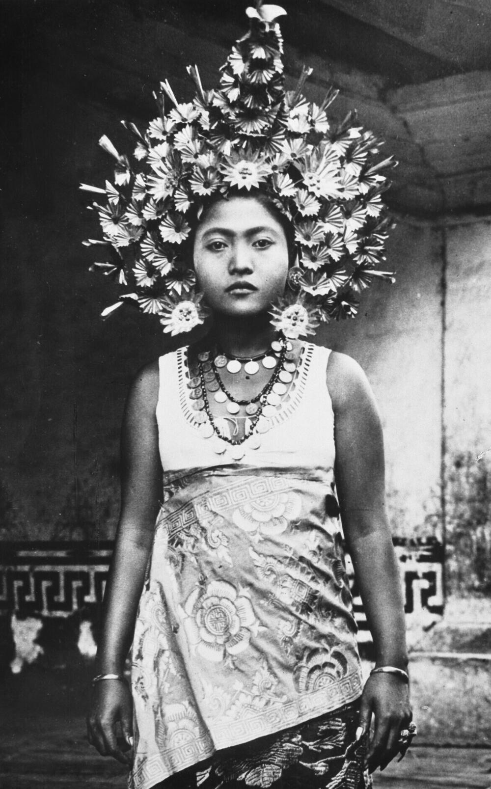 Portret van een danseres, Bali (?)