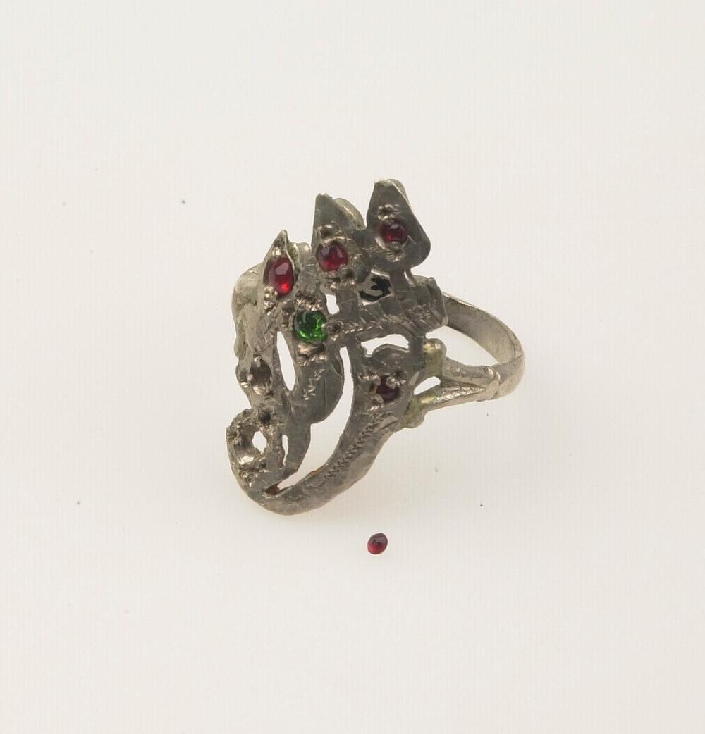 Zilverkleurige vrouwenring