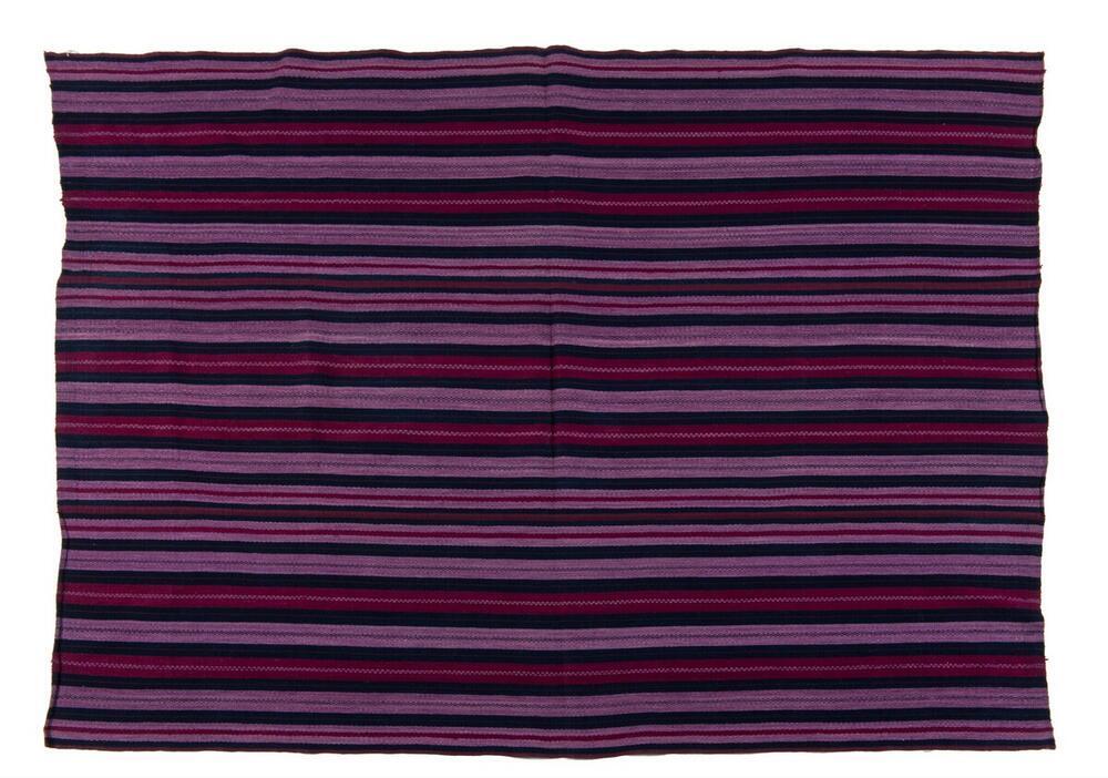 Wrap-around skirt (enredo)